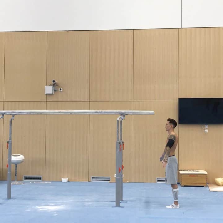 マゼル・ニューエンのインスタグラム：「That was the moment when I knew that all my dreams of doing the world's in my hometown Stuttgart were over ... I just wanted to thank everyone for helping me get through this difficult time! Your support means the world to me! And now it's full speed towards Tokyo! #gymnastics #injury #bestfans #support #thankyou #seeyoutokyo #olympicgames #goforit」