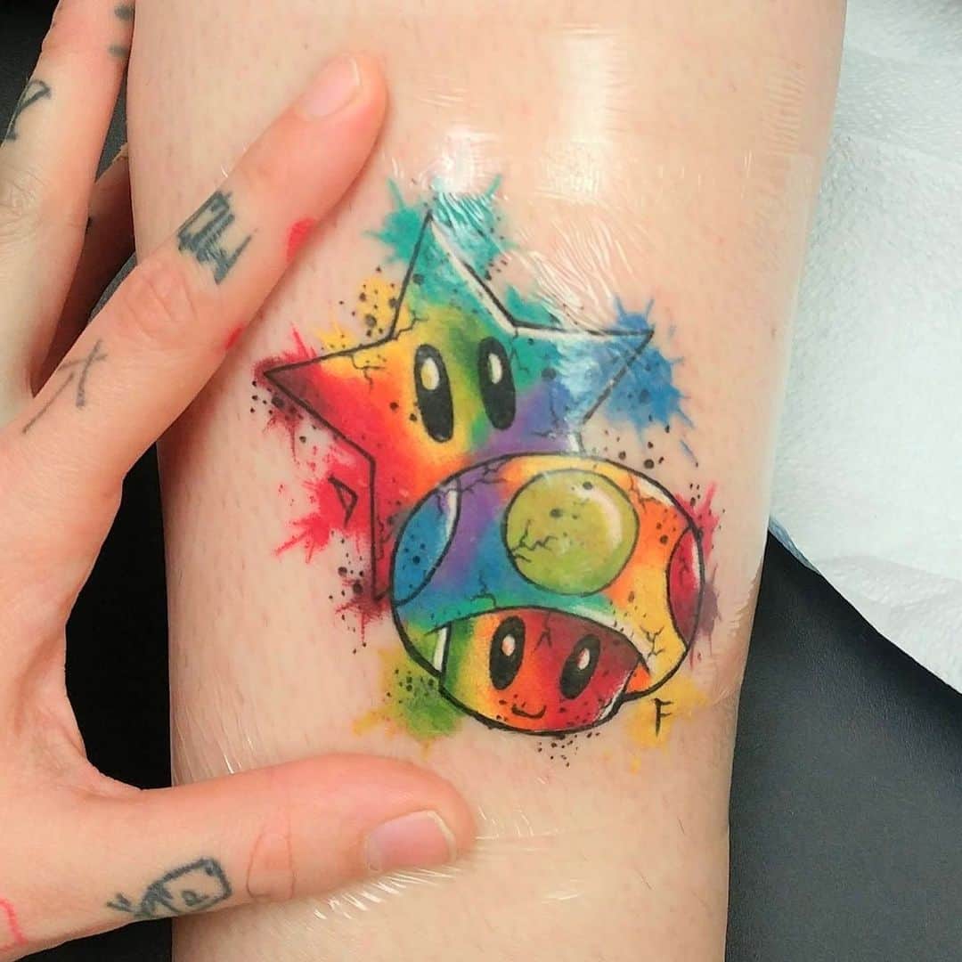 のインスタグラム：「Tattoo aftercare is essential when it comes to protecting and healing a new tattoo. @kiwi.tattoos_btl uses 3M™ Tegaderm™ Transparent Film for her clients to better help them with their tattoo healing process.  #Tegaderm #tattoo #tattooartist #tattooaftercare」