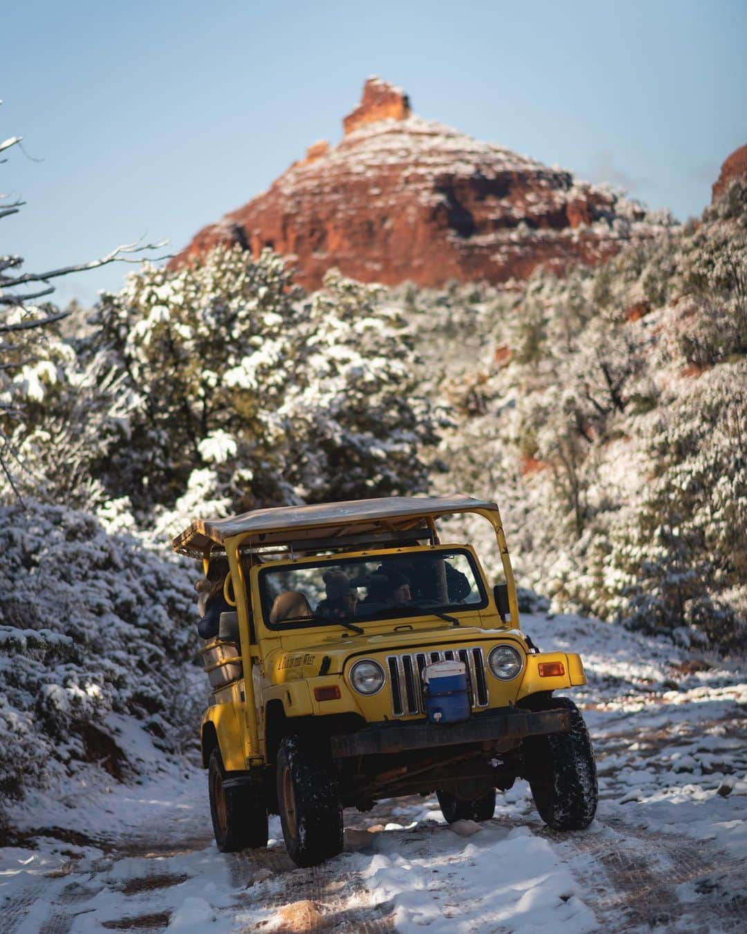 Karan B.さんのインスタグラム写真 - (Karan B.Instagram)「Honeymooning was amazing. Mostly because our marriage license states that calories don’t matter anymore. Pizza is life. Oh, and here’s a shot of some tires.」1月11日 2時52分 - sendingstache