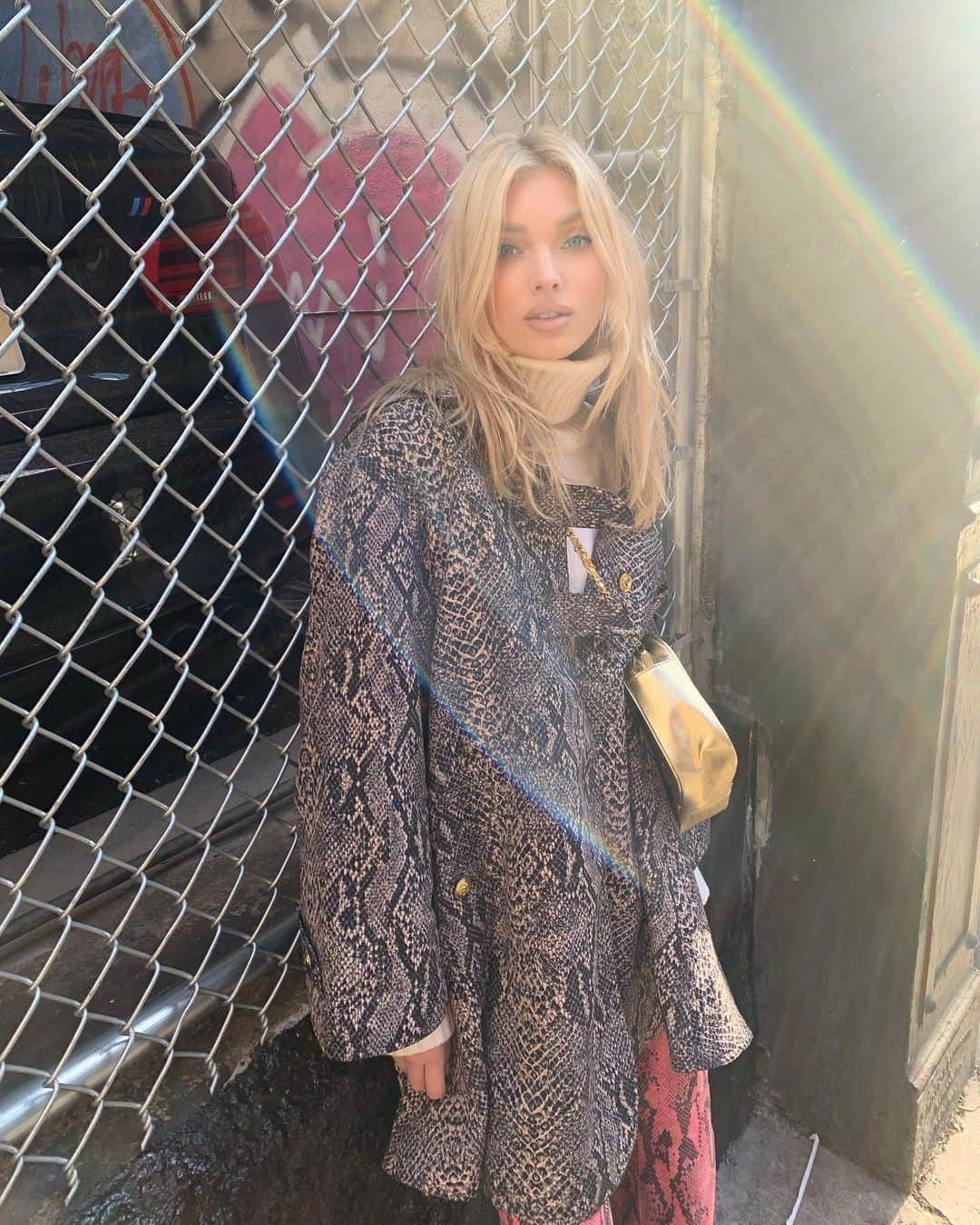 エルザ・ホスクさんのインスタグラム写真 - (エルザ・ホスクInstagram)「Let the sunshine in☀️☀️☀️」1月11日 2時46分 - hoskelsa