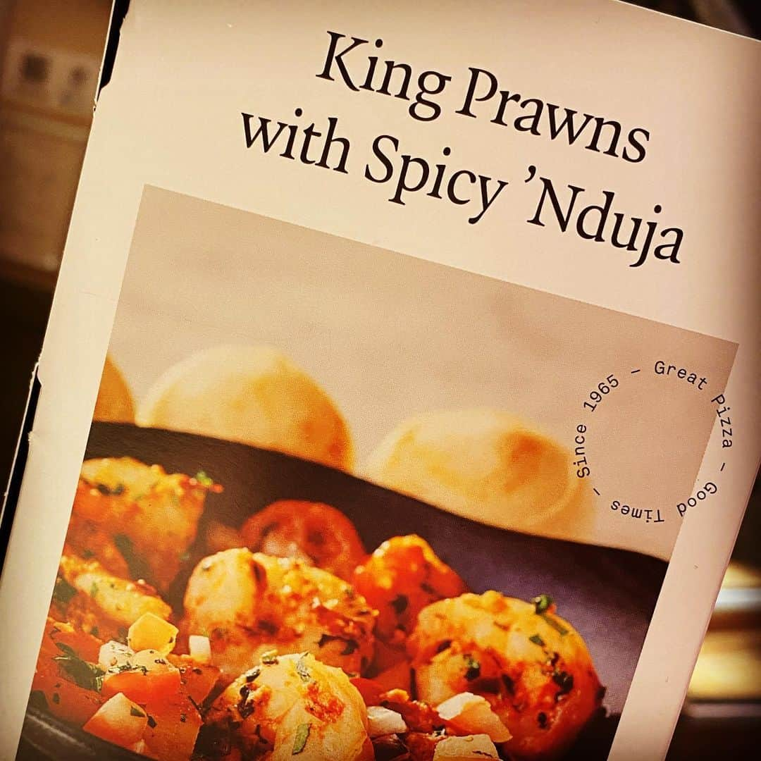 ブライアン・メイさんのインスタグラム写真 - (ブライアン・メイInstagram)「Temptation, thy name is Prawn ! 💥💥💥💥 But I shall not give in !  I guess everyone has a Bête Noire !! But my #veganuary shall not be tainted with a marine mortality.  #veganuarybri — Bri」1月11日 4時42分 - brianmayforreal