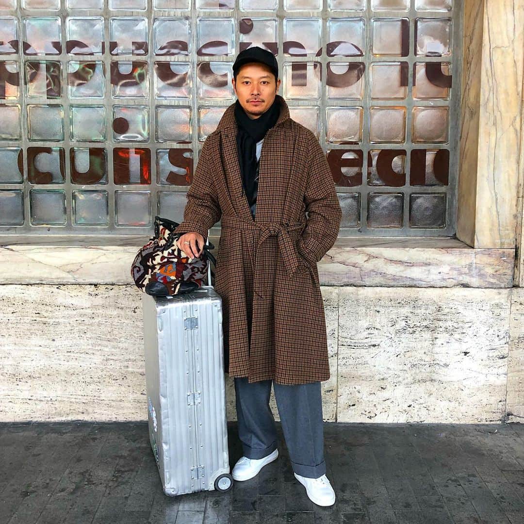 高田朋佳のインスタグラム：「“move to Milan for @colony_clothing launch party...” ———————————————————————— #mfw #mfw2020 #newcolonialstyle #jetset #singapore #luxuryresort #colonyclothing #singaporelife #singaporestyle  #lifestyle #fashion」