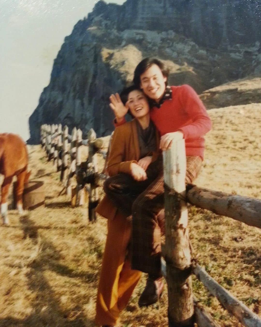 パク ・スジュさんのインスタグラム写真 - (パク ・スジュInstagram)「40 years ago, my parents got married in Seoul after meeting each other in the southern province of South Korea. The first picture is from their honeymoon in Jeju Island. For 40 years they stayed together through thick and thin. 4-0.  I think that’s what they mean when they say love is patient, love is kind, it does not envy. Also it does not boast—but I’m gonna boast about them because I love my parents and they accomplished a feat. They dedicated their lives leading by examples on how to be responsible, benevolent and loving and I’m so happy to have them. 결혼 40주년 진심 축하해요 사랑해요 아빠 ❤️ 엄마」1月11日 15時33分 - soojoo