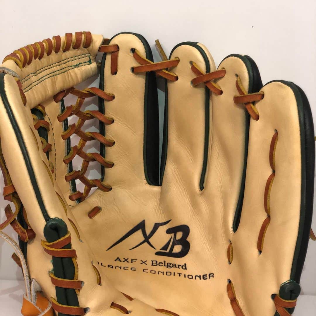 樋越優一さんのインスタグラム写真 - (樋越優一Instagram)「2020Year NEW model  #アクセフベルガード @yamamoto_glove_studio  @belgard_factory_japan  @belgard_baseball_usa」1月11日 15時49分 - higoshi106