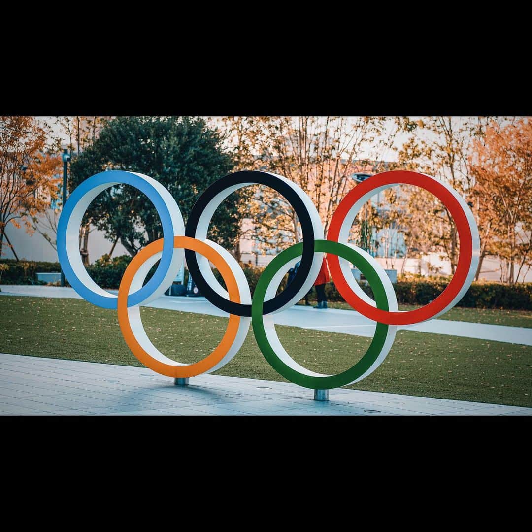 DJ U-ICHIのインスタグラム：「少しは体を動かさないといけない。。 とも思うだろう年です。 #tokyo2020  #新国立競技場  #nationalstadium  #運動不足 #東京五輪 #近くても見れない のか…？」