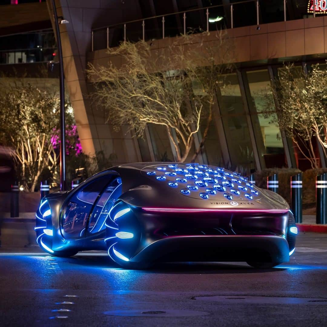 メルセデス・ベンツさんのインスタグラム写真 - (メルセデス・ベンツInstagram)「The Las Vegas Strip got a few more lights. The #VISIONAVTR concept car inspired by @avatar #MercedesBenz」1月11日 16時00分 - mercedesbenz