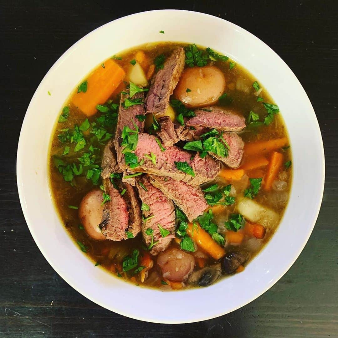 レイチェル・クーさんのインスタグラム写真 - (レイチェル・クーInstagram)「Love the vibrant veg in @emilycirrus version of my speedy sailor's stew 🍲 Thanks for sharing your pic 🙏 Recipe in #TheLittleSwedishKitchen cookbook 👉 click the Link in bio to get the book⁠ .⁠ .⁠ .⁠ .⁠ .⁠ .⁠ .⁠ #Rachelkhoo #RachelkhooRecipe #Sweden #Recipe #Swedishfood #LittleSwedishKitchen #MySwedishKitchen #stew #speedystew⁠ ⁠」1月11日 16時10分 - rachelkhooks