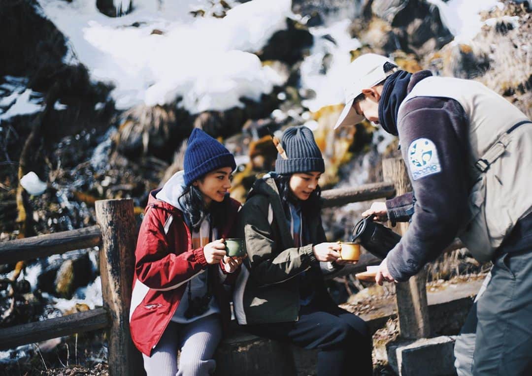 蒼れいなさんのインスタグラム写真 - (蒼れいなInstagram)「私が信州へ行く理由。☃️ . 長野が大好きになった旅。 . This is the reason why I love Nagano!😆Check this out! . . ⏬⏬ https://www.go-nagano.net . Photo by @keisukenishitani . #shinsyu#nagano#trip#travel#winter#ski#snow#japan#2020#長野#信州#冬#twins」1月11日 16時30分 - reina_aoi_official