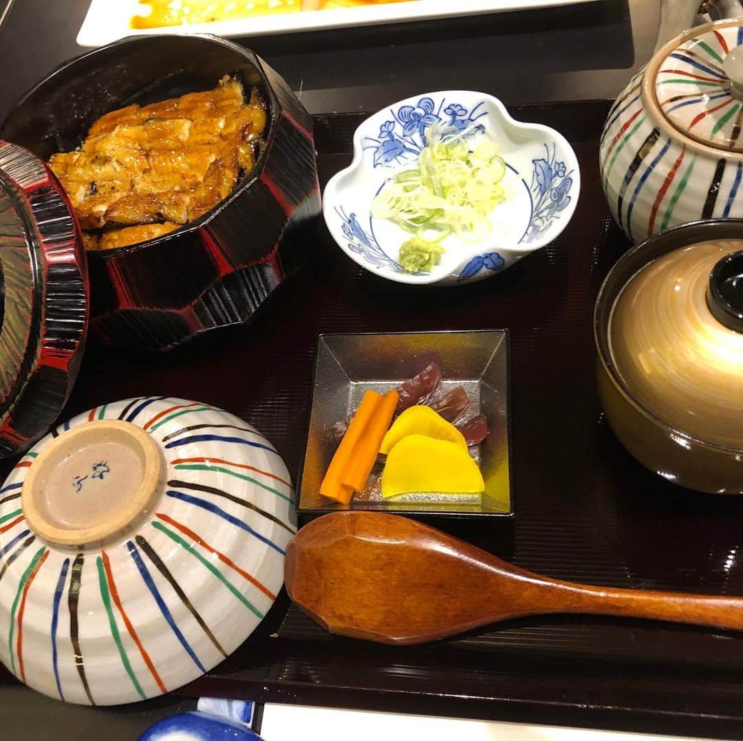 伊藤由奈さんのインスタグラム写真 - (伊藤由奈Instagram)「About last night...last nights dinner, I mean! Delicious!😍🍣ロスでこんな美味しいウナギとお寿司をいただけるなんてっ！😋💕ありがとうございました〜！😆💗👍#japanesefood #sushi #nomnom #delicious #omg #eel #sogood #perfect」1月11日 9時32分 - _yunaito