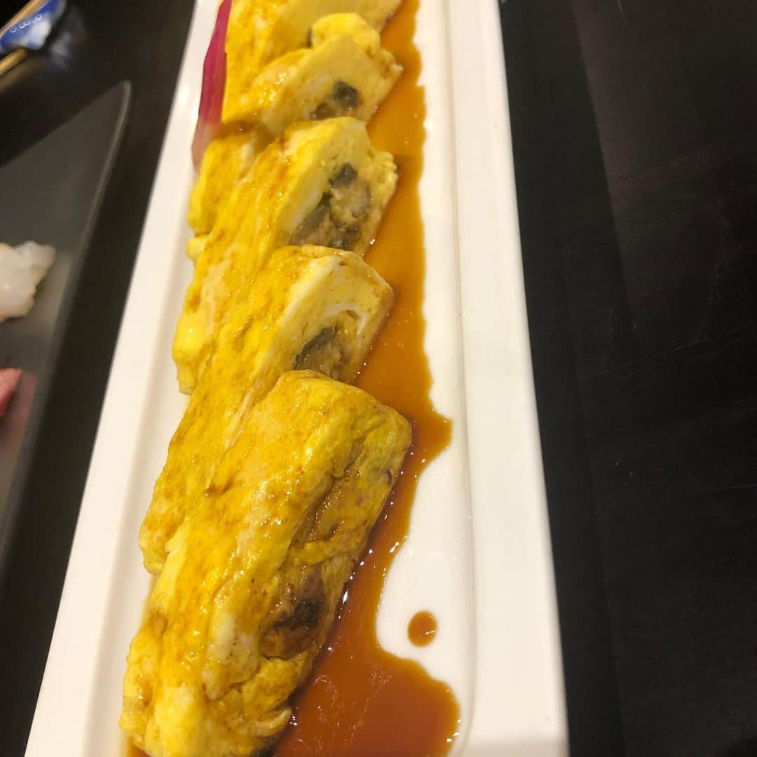 伊藤由奈さんのインスタグラム写真 - (伊藤由奈Instagram)「About last night...last nights dinner, I mean! Delicious!😍🍣ロスでこんな美味しいウナギとお寿司をいただけるなんてっ！😋💕ありがとうございました〜！😆💗👍#japanesefood #sushi #nomnom #delicious #omg #eel #sogood #perfect」1月11日 9時32分 - _yunaito