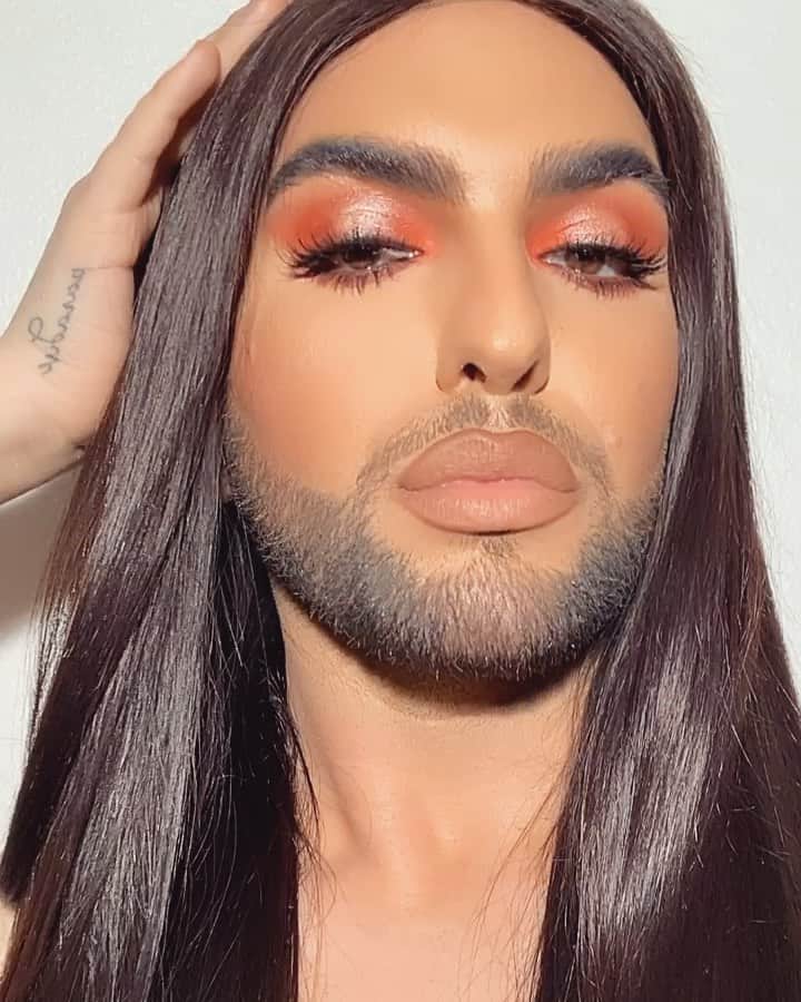 A riel D iazのインスタグラム：「Bitches lose a little weight then act like you can’t tell em shit... It’s me. I’m bitches.  Full face is this months @boxycharm 🥵」