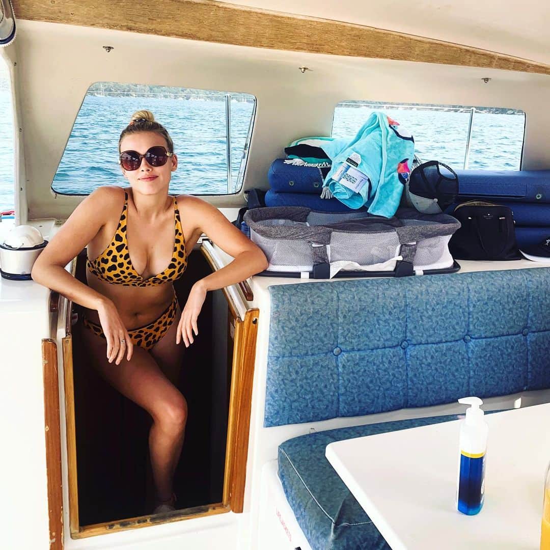 グレイシー・ドジーニーのインスタグラム：「puttin the cat in catamaran 🐆」