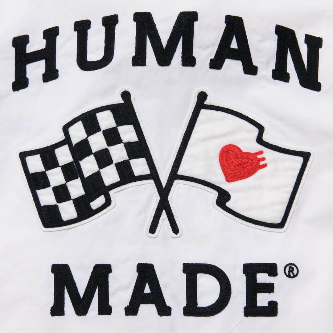 HUMAN MADEさんのインスタグラム写真 - (HUMAN MADEInstagram)「"DRIZZLER JACKET" now available in store and online. www.humanmade.jp  フロントにポケットを配したドリズラージャケットです。胸元のチェーン刺繍や背面のアップリケ刺繍が特徴です。 Drizzler jacket with front pocket with embroidery and applique graphic.」1月11日 11時04分 - humanmade
