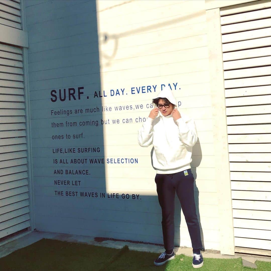 加藤章太郎さんのインスタグラム写真 - (加藤章太郎Instagram)「sunny day ☀︎ @a.g.spalding  #agspalding #agspaldingbros #hoodie #surf #surfing」1月11日 11時52分 - __shotaro__