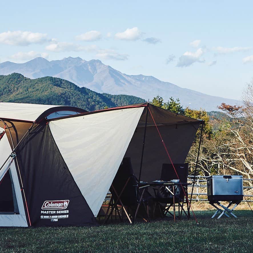 Coleman Japanのインスタグラム：「＼＼本日より発売開始💥／／ ・ コールマン最高峰フラッグシップモデル「Master Series（マスターシリーズ）」がさらなる進化を遂げてリリース✨ ・ コールマンオンラインショップ、 コールマン昭島アウトドアヴィレッジ店、コールマンショップ流山店にて販売中。 ・ 2020年注目の新商品を今すぐチェック👈 ・ ・ ・ #灯そうColeman #灯そうコールマン #灯そう #Coleman #コールマン #Tent #テント #コールマンテント #Camp #キャンプ #Outdoor #アウトドア #ウェザーマスター #マスターシリーズ #秋冬キャンプ #冬キャンプ #コールマン昭島店 #コールマン流山店」