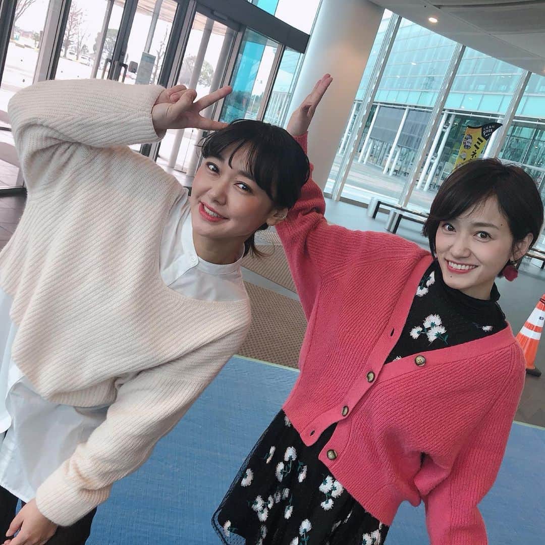 のインスタグラム：「くまパワプラス今年もよろしくお願いします🥺  中継は熊本ミネラルマルシェにいってしました^_^♫ キラキラ💍🤩するもの見るとワクワクしますわ💜💛オホホホホ💛  #ミネラルマルシェ熊本  #ミネラルマルシェ #熊本 #くまパワプラス」