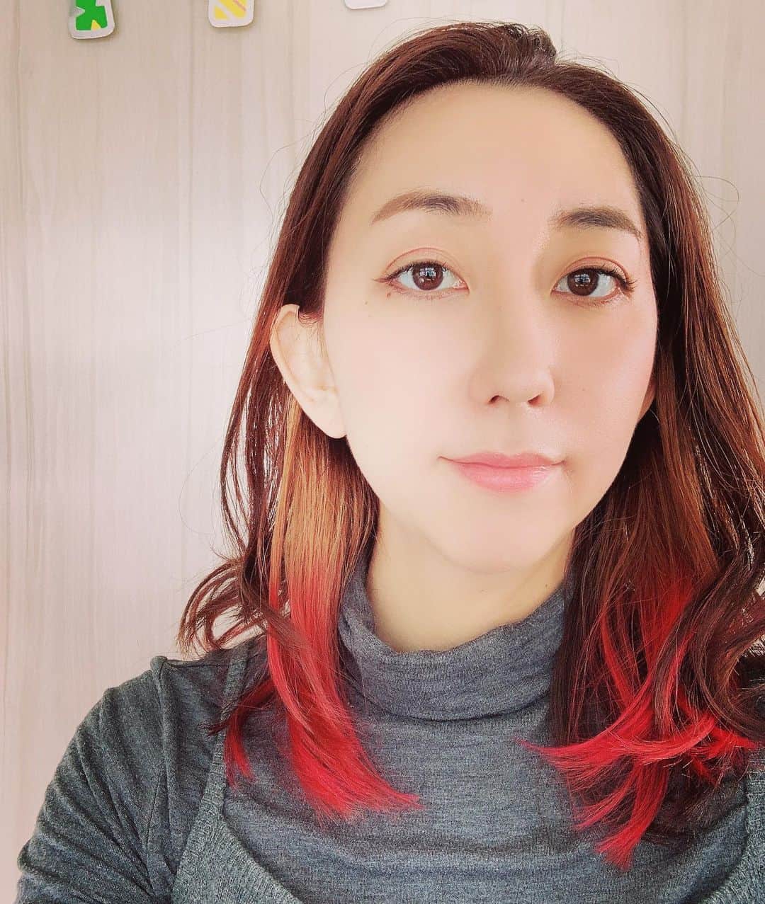 Rie fuさんのインスタグラム写真 - (Rie fuInstagram)「Cut&毛先pink👩🏻‍🎤 #haircolor #pink #happy #refreshing」1月11日 13時33分 - riefuofficial