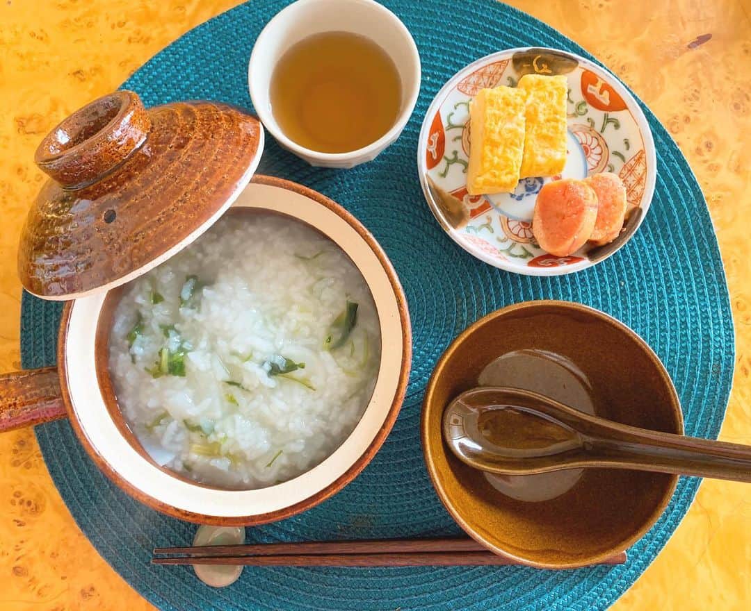 中林美和さんのインスタグラム写真 - (中林美和Instagram)「タイミングを逃してしまって😂 今日やっと食べることができました。 #七草粥 の朝ごはん。 みんなの一年の無病息災を願って。 胃が休まってほっとするね💕」1月11日 14時25分 - miwanakabayashi