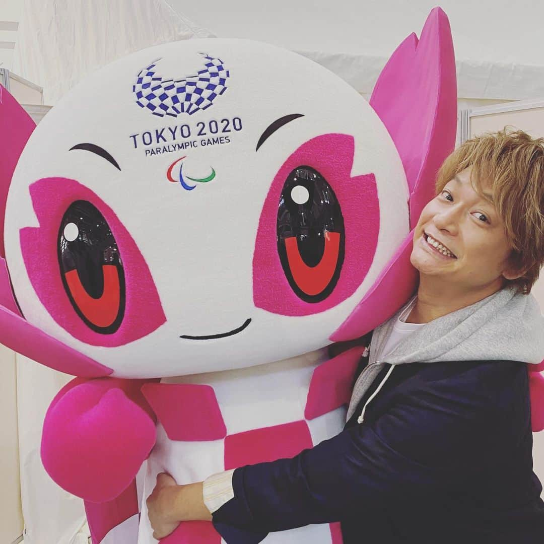 香取慎吾さんのインスタグラム写真 - (香取慎吾Instagram)「#tokyo2020 #paralympics まで あと227日！ #パラリンピック 観戦チケット 第2次抽選申込 1月15日(水)開始！です！ 応援よろしくお願いします！ #ソメイティ と #香取慎吾 @no.limits.tokyo」1月11日 14時55分 - katorishingo_official