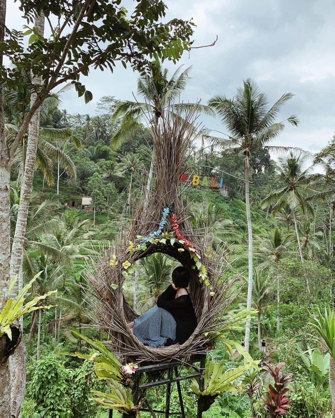 舞雛かのんさんのインスタグラム写真 - (舞雛かのんInstagram)「🧚🌿 こういう写真撮るの憧れだったの. 嬉しかったな‪‪❤︎‬. . #bali #ubud」1月11日 15時01分 - mizho_601