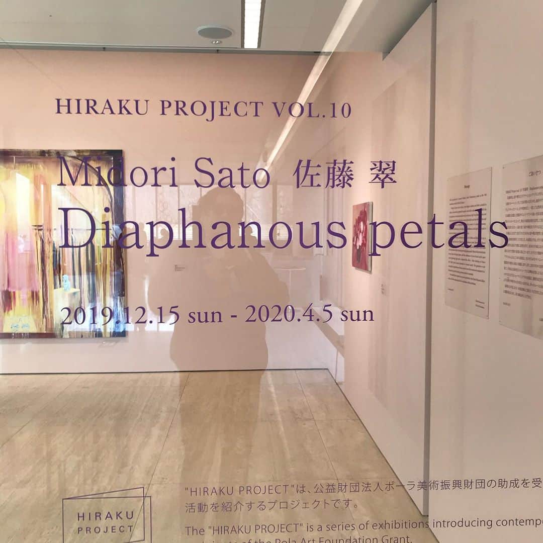 丸山敬太さんのインスタグラム写真 - (丸山敬太Instagram)「@midori_sato_ 佐藤翠さんの作品 光が降り注ぐ美術館に とても映えていて 美しかった。」1月11日 15時04分 - keitamaruyama
