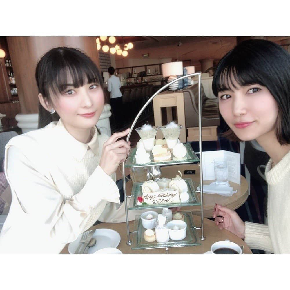 繭さんのインスタグラム写真 - (繭Instagram)「ㅤㅤㅤ ㅤㅤㅤ 昨日は1日 @ichihashi_naoho とデートでした☺️❤️ お誕生日お祝いさせてもらったよ🎂 ㅤㅤㅤ 車で横浜までドライブして、 真っ白なアフタヌーンティー食べて、 万葉倶楽部で岩盤浴と温泉入って、 都内戻ってきてずっと行きたかったレストランでディナー🥂 私のスケジュールの組み方が下手くそで、 お化粧落とさせたり直させたりしちゃった😂 ㅤㅤㅤ なおちゃんと毎年カップルみたいにお祝いしあいっこしてて🥺 なおちゃんがいてくれたら彼氏いらないなぁって思います🙏🏻笑 ㅤㅤㅤ いつもありがとう、だいすき❤️ ㅤㅤㅤ #ヨコハマグランドインターコンチネンタルホテル #Afternoontea #followme #followmejp #followjp」1月11日 17時09分 - mayumayu1008