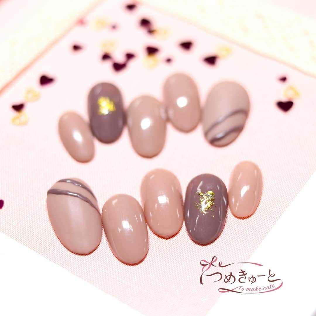 のインスタグラム：「♥バレンタインネイル♥Valentine nails  期間限定デザイン｜Jan. 14～Feb.14 税抜価格 3,000円（税込価格3,300円）  ご予約はこちらへ→www.tomakecute.com  #つめきゅーと #バレンタインネイル #チョコレート #スイーツ #ハート #ネイル #ねいる #ネイルアート #ネイルサロン #津田沼 #稲毛 #新浦安 #成田 #川口前川 #Valentine #Chocolate #nail art #nail salon #speedy #gel nails #美甲 #光療指甲」