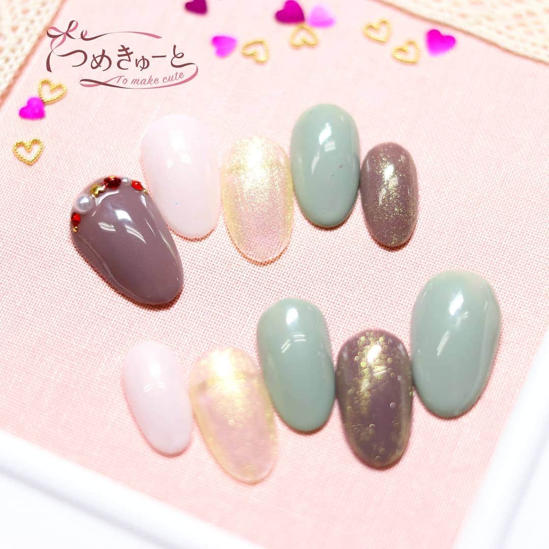 のインスタグラム：「♥バレンタインネイル♥Valentine nails  期間限定デザイン｜Jan. 14～Feb.14 税抜価格 3,000円（税込価格3,300円）  ご予約はこちらへ→www.tomakecute.com  #つめきゅーと #バレンタインネイル #ネイル #ねいる #ネイルアート #ネイルサロン #津田沼 #稲毛 #新浦安 #成田 #川口前川 #valentinenails #speedy #gel nails #美甲 #光療指甲」