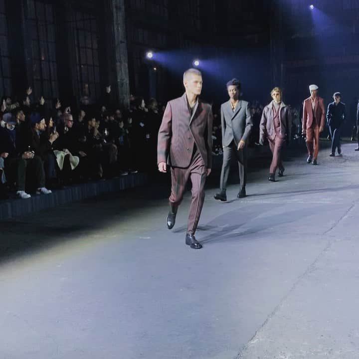 スコット・シューマンのインスタグラム：「Congrats @alessandrosartoriofficial and @zegnaofficial for a great start to Milan fashion week!!」