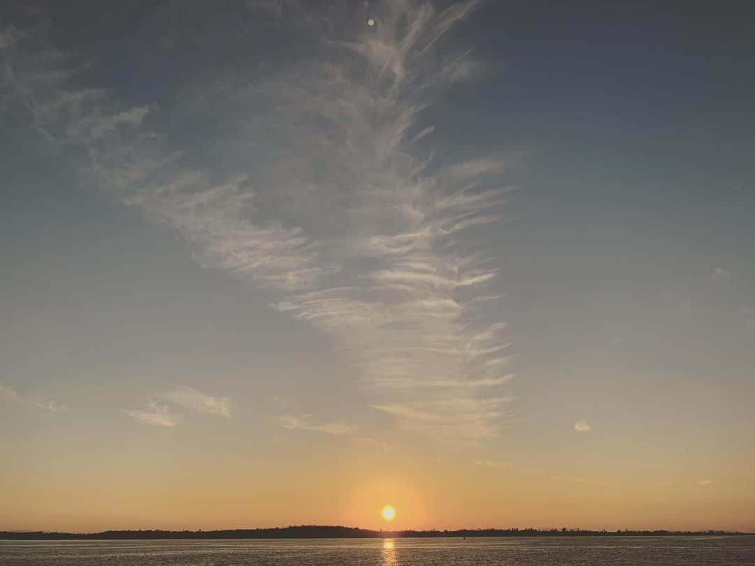 BESさんのインスタグラム写真 - (BESInstagram)「今日は夕陽を観に行ってきた。  綺麗やった。」1月11日 19時04分 - bes1983