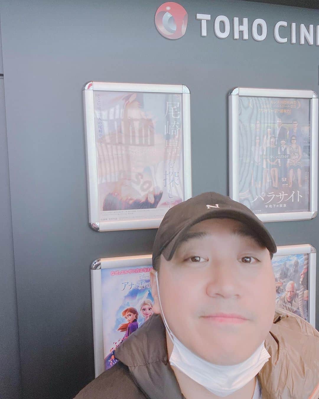 SHINOさんのインスタグラム写真 - (SHINOInstagram)「「尾崎豊を探して」見てきました♬ #えべっさん　行って #星乃珈琲店　で #スフレ　食べて #尾崎豊を探して　観て #おなかがいっぱぃ　で #睡魔と戦って #ちょっとカクンってしてしまいましたが #最後まで #尾崎豊　を #感じてきました #ohmylittlegirl が #1番好き #帰りの車のBGM は #尾崎豊づくし #いっしょに口ずさんで #帰りました♬」1月11日 19時23分 - shino0605