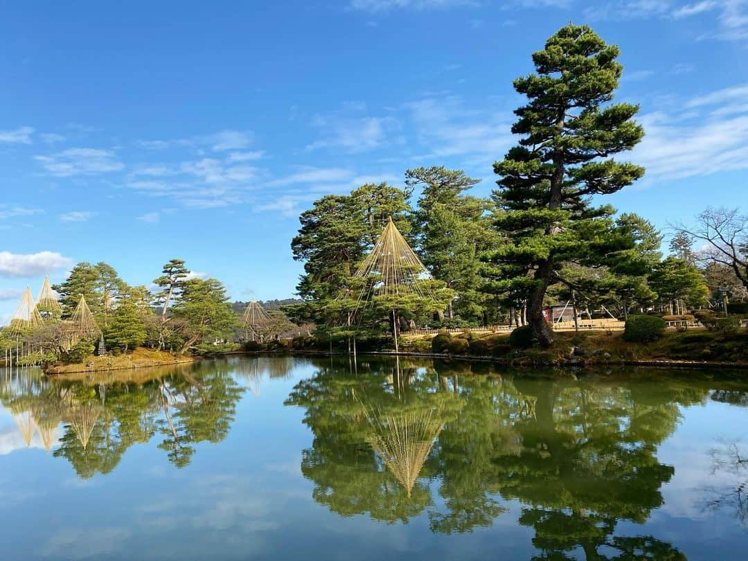 吉田有希さんのインスタグラム写真 - (吉田有希Instagram)「兼六園🌳🌿 #japan #kanazawa #kenrokuen #garden #travel  #nature #beautiful」1月11日 19時25分 - yuuki329_h