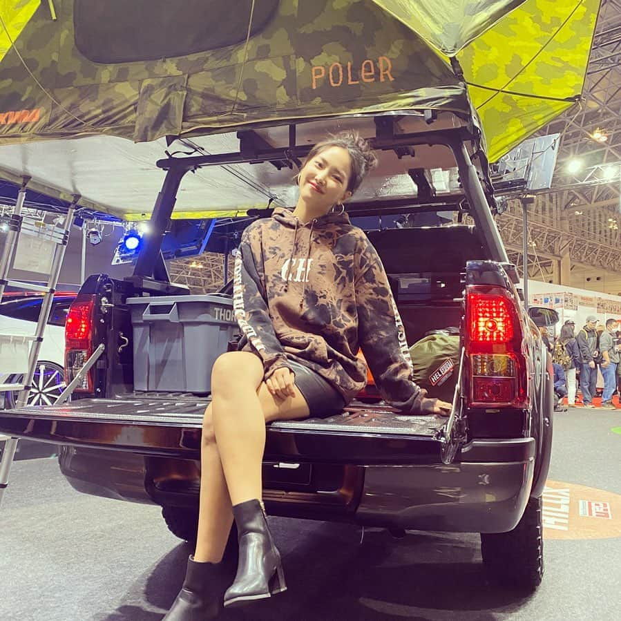 奥山春香さんのインスタグラム写真 - (奥山春香Instagram)「#HILUX#TOYOTA#TRD パーカーは @captainshelm_tokyo」1月11日 19時38分 - corvetteharuka