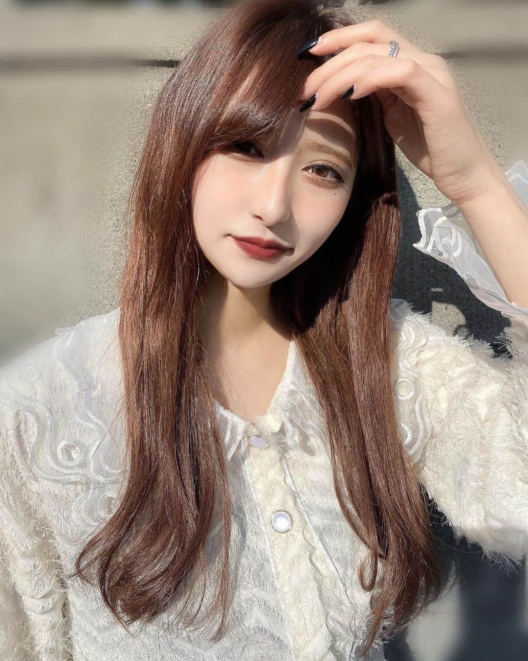 一ノ瀬りとのインスタグラム：「遂に20歳になりました〜画像作ってくれたりメッセージも沢山本当にありがとう❤︎いろいろ今年はかんばります〜（ボタンとれたの付け替えてないのうける）」