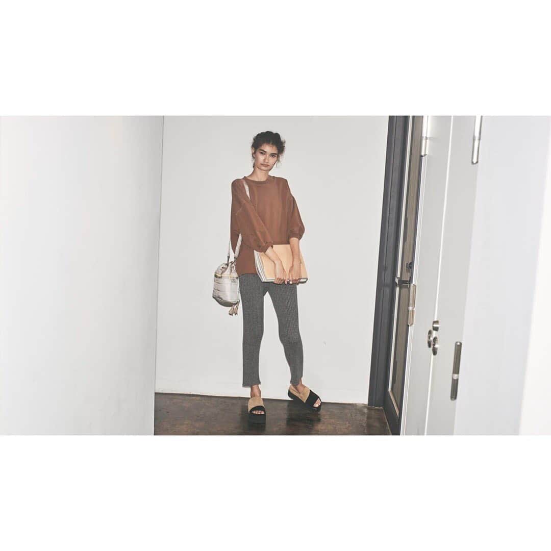MAISON DE REEFURのインスタグラム：「. 【MERCI TIME SALE】 . MAISON DE REEFURでは、ブランド最終ともなるタイムセールを開催中！ . 話題の「LeSportsac(レスポートサック)」とのコラボレーションアイテムやバイヤーが買い付けたウエアや雑貨など、人気セレクトブランドがセールOFF率から《さらに》10％OFF！ . 【展開店舗】 ルミネエスト新宿店・博多店・OFFICIAL WEB SHOP・OFFICIAL GLOBAL SHOP・ZOZOTOWN店 ※ ルミネエスト新宿店・博多店では、 『2BUY 10％OFF キャンペーン』同時開催中！ . #maisondereefur #reefur #lesportsac #sale #timesale  #wintersale #winter #winterfashion #fashion #selectbrand #collaboration #laboutiquefantasque #ラブディックファンタスク #レスポートサック #セール #タイムセール #リーファー #メゾンドリーファー #mercisale #merci #7年間ありがとう . . @maisondereefur @la_boutique_fantasque @lesportsacjapan」