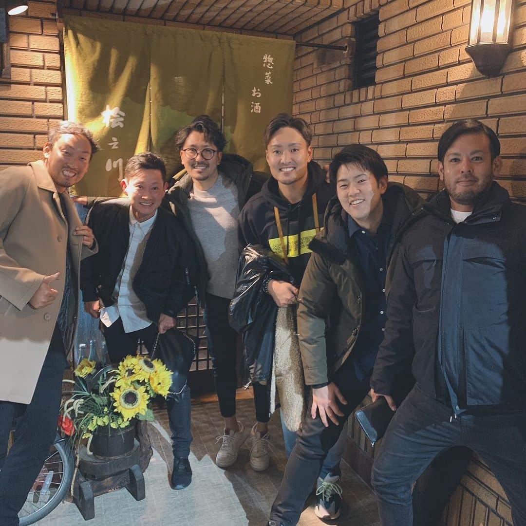 秋山拓巳のインスタグラム：「#岸田さん14年間お疲れ様でした会#in桧之川#6年間自主トレお世話になりました#メンバー豪華#岸田護#平野佳寿#比嘉幹貴#岩橋慶侍」