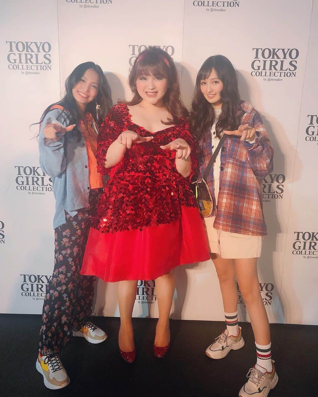 道江幸子さんのインスタグラム写真 - (道江幸子Instagram)「「SUZUKI HUSTLER STAGE」に出演させていただきました✨✨✨﻿ ﻿ HUSTLER可愛くて車運転したくなりました！テーマはピクニック😊﻿ そして、りんごちゃんかわいい🍎❤️﻿ すたーてぃん﻿ ﻿ ずっと好きで憧れのTGCランウェイ歩けて嬉しかった✨また、出演出来るように頑張ろう！﻿ ﻿ 会場の熱気凄かったよ…♡﻿ ﻿ ﻿ ﻿ ﻿ ﻿ ﻿ #TGCしずおか #TGCしずおか2020  #TGC #tgc静岡 #静岡県 #静岡市 #shizuoka #ランウェイ #model #モデル #りんごちゃん #かわいい #ハスラー #ハスラー女子 #HUSTLER #suzuki #suzukihustler #hustler #東京ガールズコレクション #東京ガールズコレクション2020 #tokyogirlscollection #車 #car﻿ #ピクニック ﻿」1月11日 20時59分 - sachiko_michie