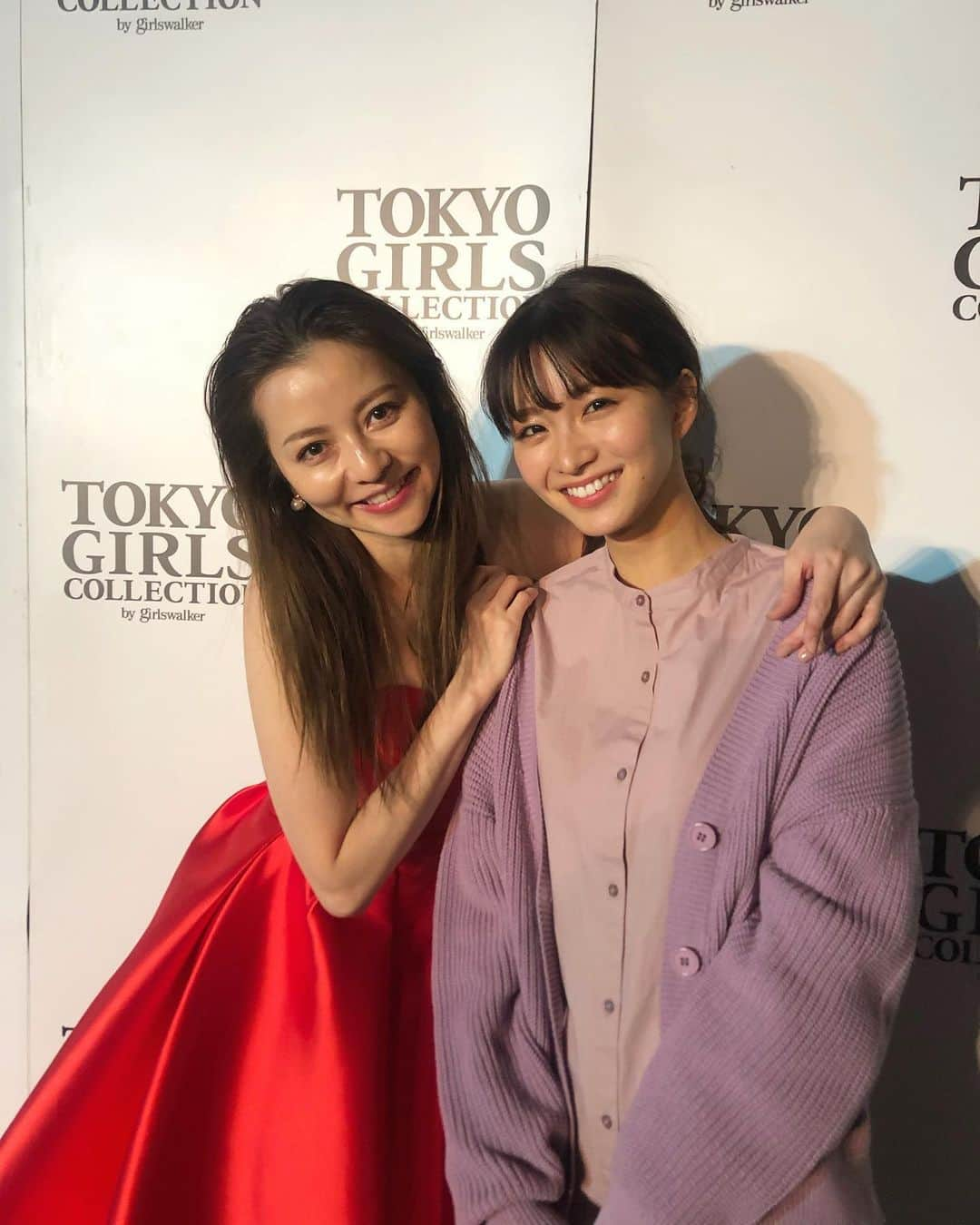 岡崎紗絵さんのインスタグラム写真 - (岡崎紗絵Instagram)「香里奈さんともお会いできました🌹  以前ドラマでご一緒させて頂きました！ そしてRayの大先輩！ 優しい先輩です😘  #tgc #香里奈　さん　#嫌われる勇気　#赤いドレスが　#なんともお似合いでした　#眩しい　#ああ美しい　#名古屋出身　#名古屋魂　#笑」1月11日 21時40分 - sae_okazaki