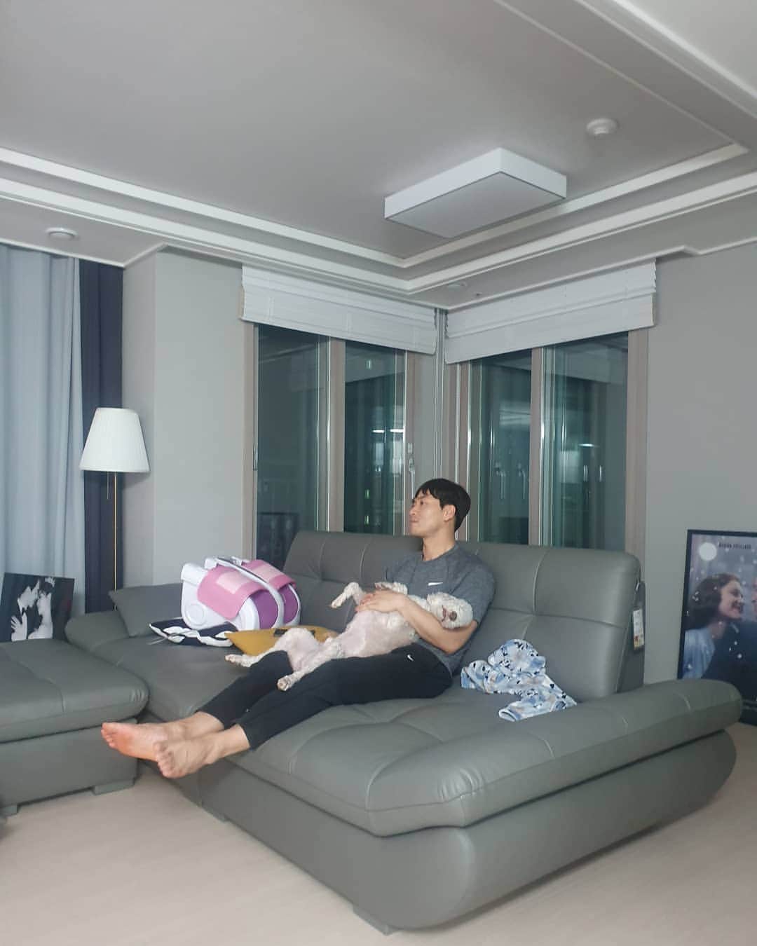 パク・ジュヒョンのインスタグラム：「이 드라마 너무 재밌다 그치 남충~ 남충?」