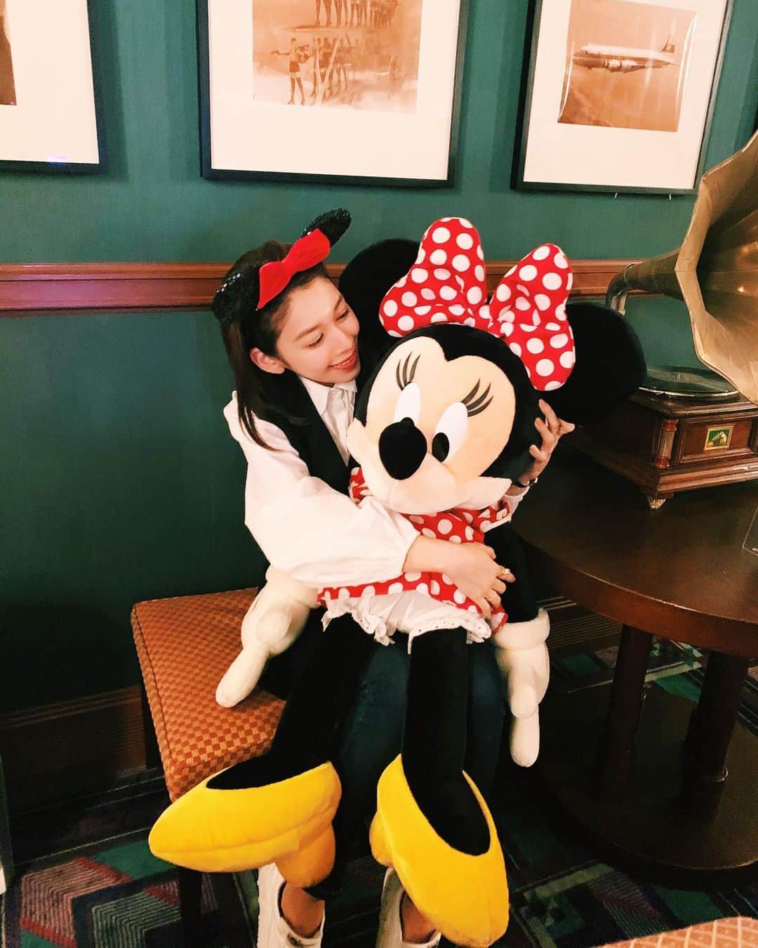 のインスタグラム：「#東京ディズニーランド  #disneyland #tbt ❤️ 🐭 🏰」