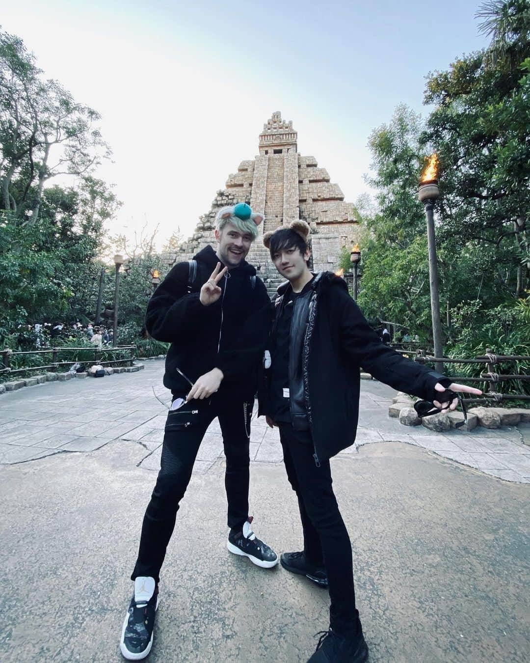 TeddyLoidさんのインスタグラム写真 - (TeddyLoidInstagram)「With Virtual Riot @officialvirtualriot  @tokyodisneyresort_official #TLVR #disneysea #morerumignon」1月11日 22時13分 - teddyloidspace