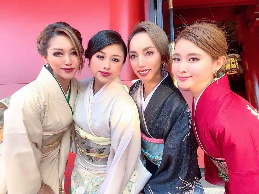 AYAMEさんのインスタグラム写真 - (AYAMEInstagram)「#訪問着#着物#浴衣#初詣#初詣女子会#訪問着女子#女会#和装#和装ヘア#着物美人#美女#kimono#japanesestyle#kimonostyle#kimonolovers#uphair#blogger#bloggerstyle#bloggerlife」1月11日 22時06分 - l.ayame