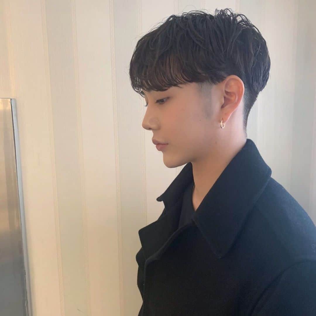 NANA HOSOYAさんのインスタグラム写真 (NANA HOSOYAInstagram)「さくぴ sakup0723_ パーマが残ってるので今回はカットカラーです。カットはいつもより