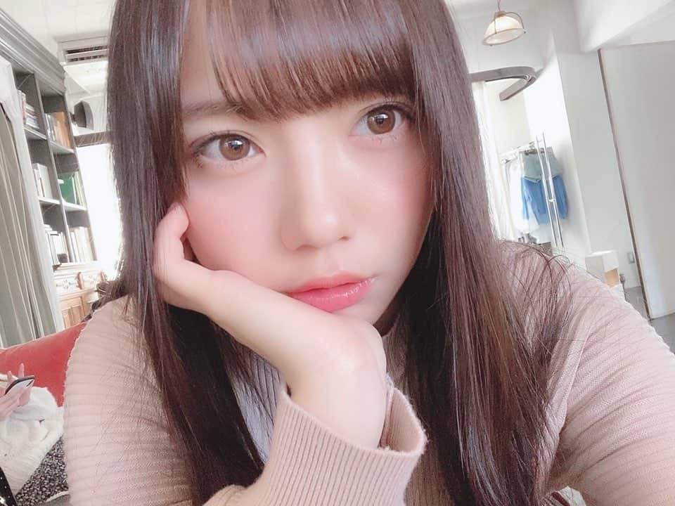 齊藤京子のインスタグラム：「2020.1.9 blog～  ひよたんが4thから復活ですね☺️ #日向坂46 #けやき坂46 #齊藤京子#加藤史帆#佐々木美玲#佐々木久美#高本彩花#東村芽依#潮紗理菜#井口眞緒#柿崎芽実#高瀬愛奈#影山優佳#渡邉美穂#小坂菜緒#松田好花#富田鈴花#河田陽菜#濱岸ひより#金村美玖#丹生明里#宮田愛萌#上村ひなの  #きょんこ#ラーメン大好き齊藤京子です  #紅白歌合戦#キュン」