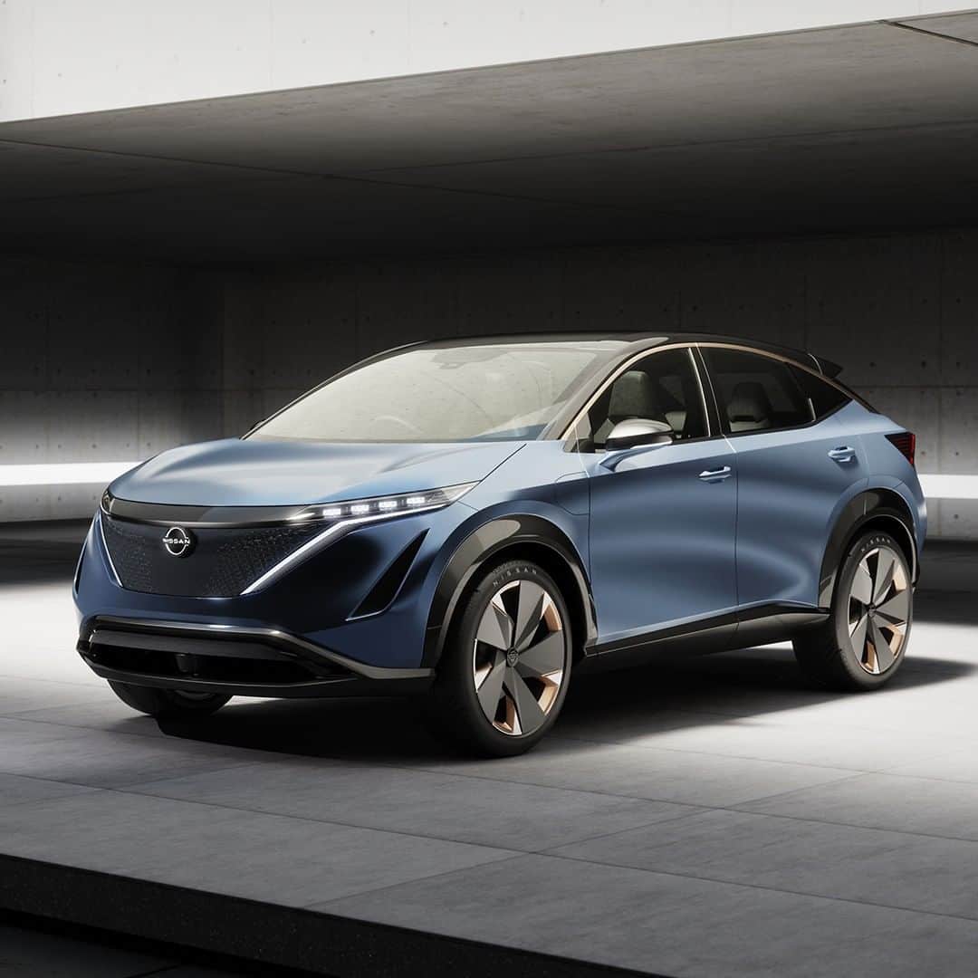 のインスタグラム：「Keeping our 2020 goals electric.⚡#Nissan #IntelligentMobility」
