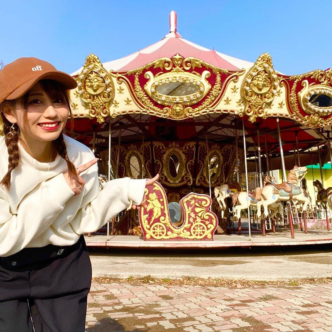 あゆたびのインスタグラム：「実はまだあった龍馬ランドの写真🎡ONCEにはお馴染み🎠💕 . #韓国 #ソウル #龍馬ランド #ヨンマランド #KPOP #アイドル #MV #ロケ地 #TWICE #LikeOohAhh #oohahh하게 #廃墟 #韓国旅行 #あゆたび #あゆっし #한국 #서울 #한국여행 #용마랜드 #케이팝 #트와이스 #아유타비 #아유씨」