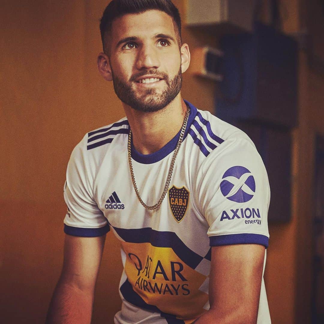 リサンドロ・ロペスのインスタグラム：「ES LA DE BOCA 🔵🟡 #vamosboca #lanuevadeboca #noseexplica」