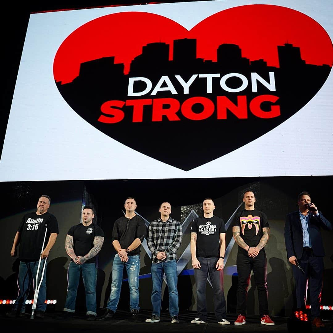 WWEさんのインスタグラム写真 - (WWEInstagram)「Honoring six heroes of the Dayton Police Department, who in the face of grave and harrowing threats, stepped forward to save the lives of their fellow citizens! #DaytonStrong #WWEDayton」1月12日 9時57分 - wwe