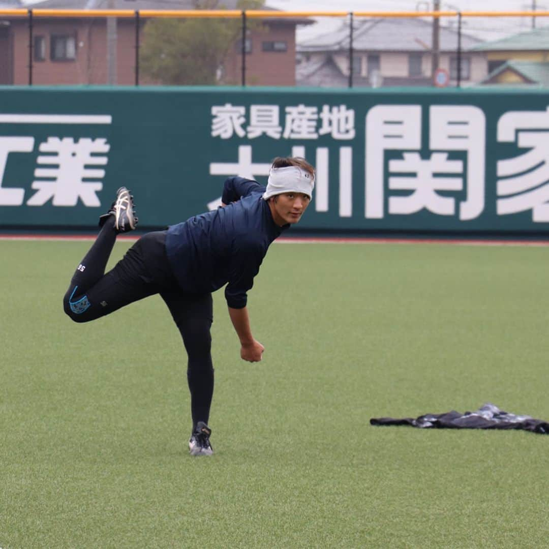 福岡ソフトバンクホークスさんのインスタグラム写真 - (福岡ソフトバンクホークスInstagram)「#自主トレレポート #松田遼馬 #高橋純平 #写真も動画も#載せましたよ #落ちたとは言わせない #softbankhawks #ホークス #s15」1月12日 10時36分 - softbankhawks_official