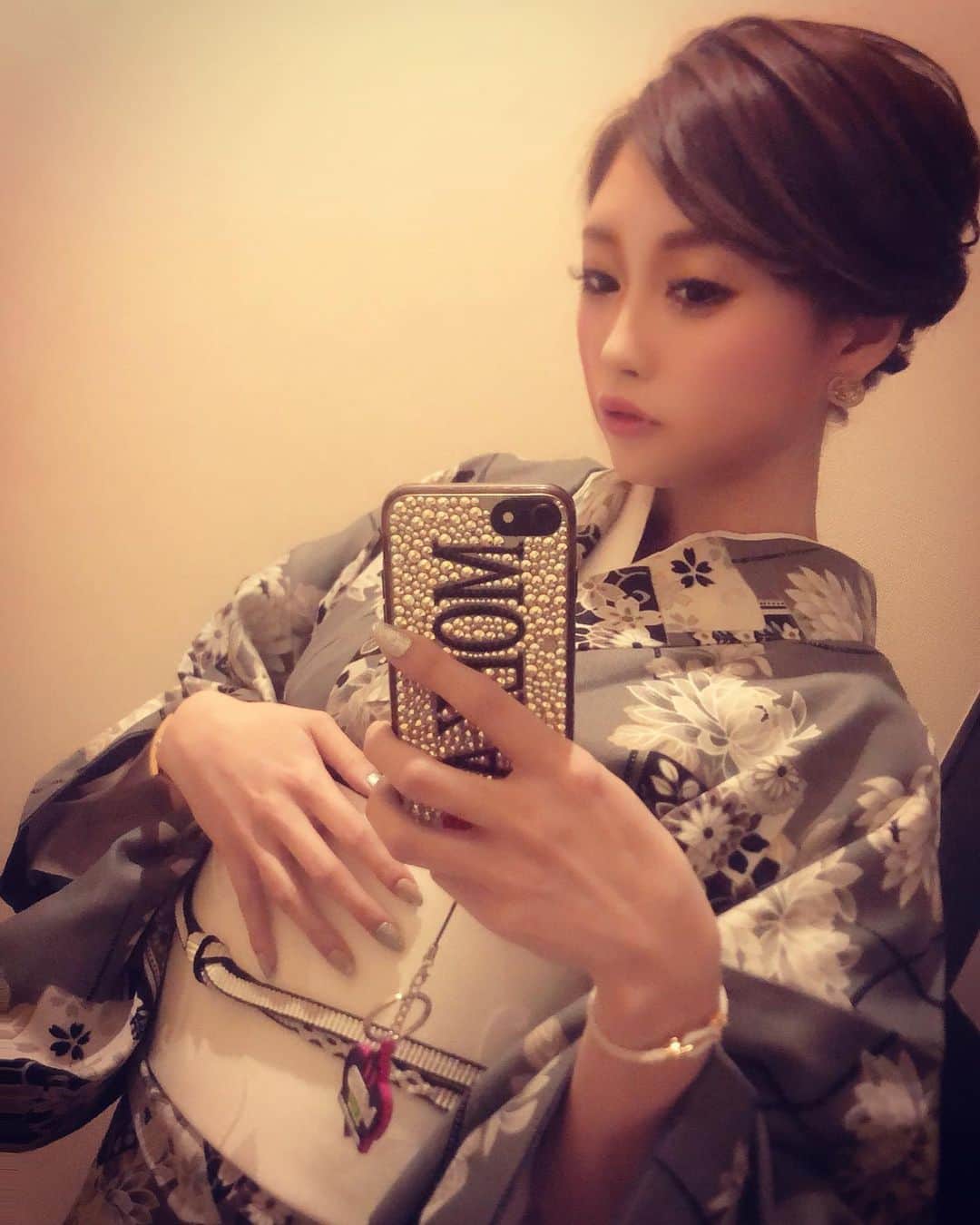 貴咲モエカさんのインスタグラム写真 貴咲モエカinstagram 和髪にしてもらった 着物 和服 和髪 着物ヘア ヘアメイク ヘアアレンジ 和 日本 年 令和 新年 感謝祭 札幌 すすきの キャバ嬢 ニュークラブ 貴咲モエカ 1月12日